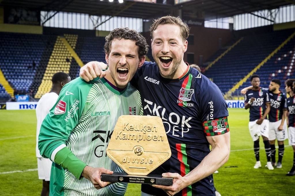 高薪低能球 高薪低能球