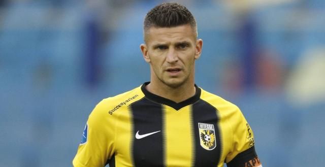 一个充满潜 一个充满潜