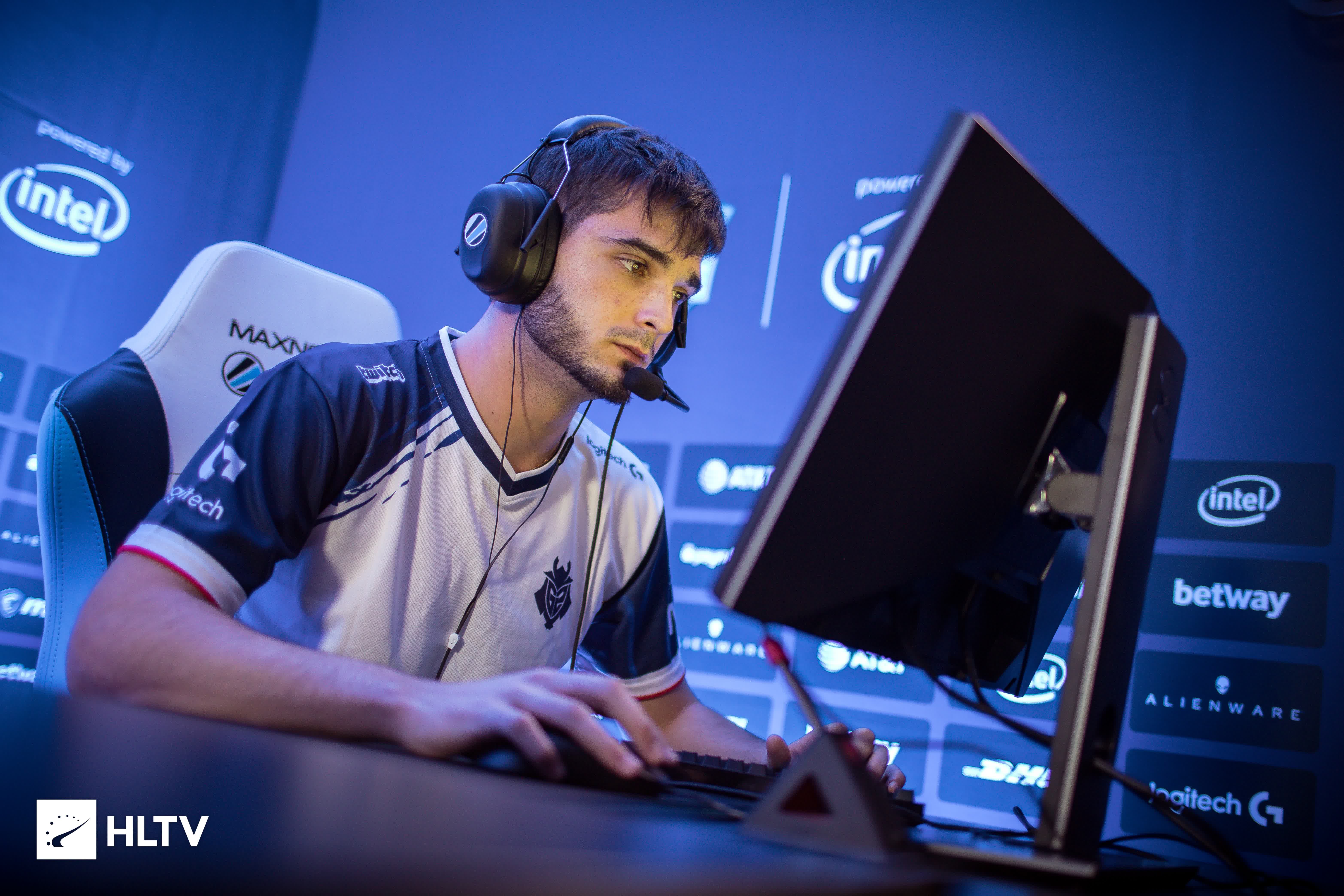 足球场上机 足球场上机